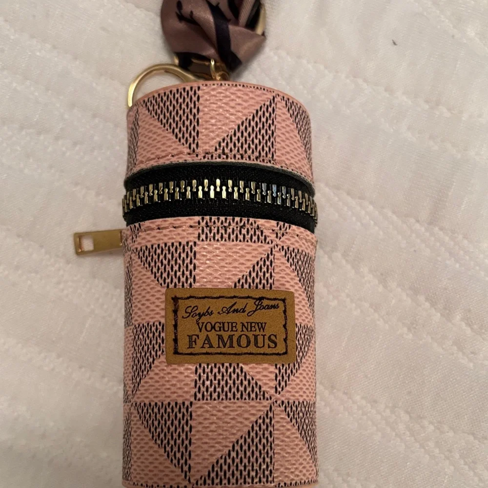 Vogue New Famous Pink Embellished Cosmetic Case with Keychain Purse Adornment